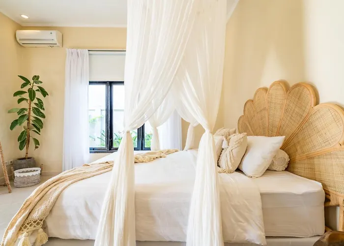 Villa Damai Oasis In The Heart Of *